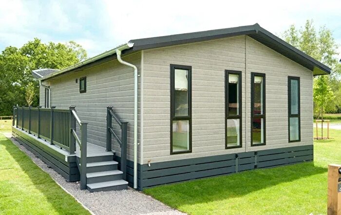 2 Bedroom Park Home For Sale In Landford, Salisbury, SP5