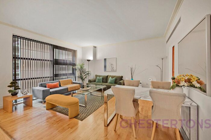 2 Bedroom Flat To Rent In Discovery Dock Apartments East, South Quay Square, E14