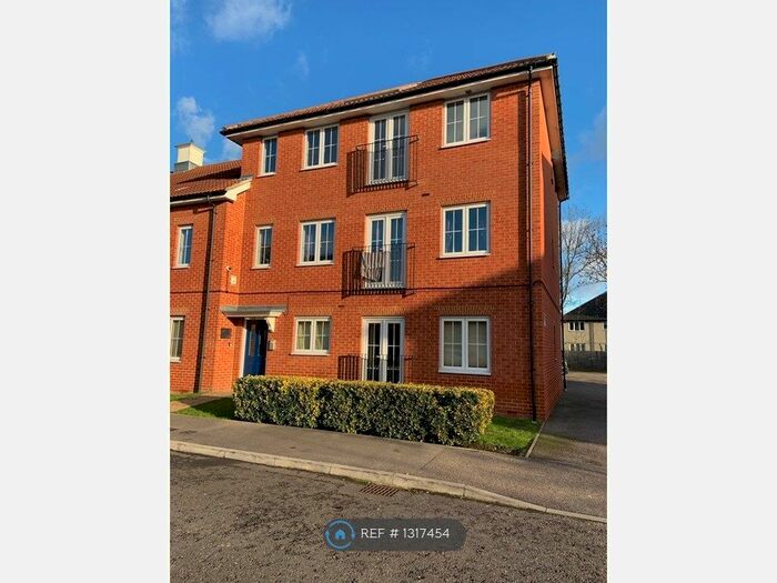 1 Bedroom Flat To Rent In Rose House, Dagenham RM10