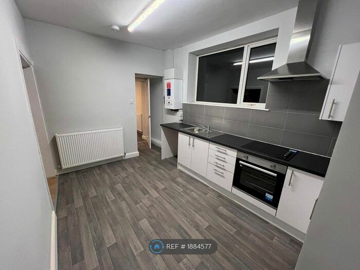 2 Bedroom Semi-Detached House To Rent In Haig Street, Gateshead, NE11