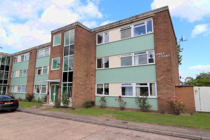 2 Bedroom Apartment To Rent In Central Brentwood, CM15