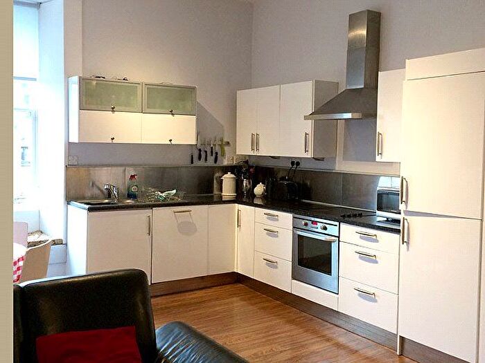 3 Bedroom Flat To Rent In Marchmont Road, Edinburgh, EH9