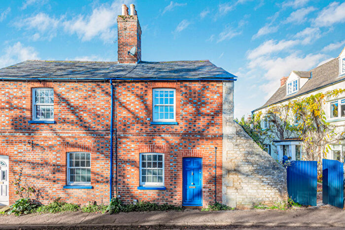 2 Bedroom Semi-Detached House For Sale In Queen Street, Eynsham, Oxfordshire, OX29