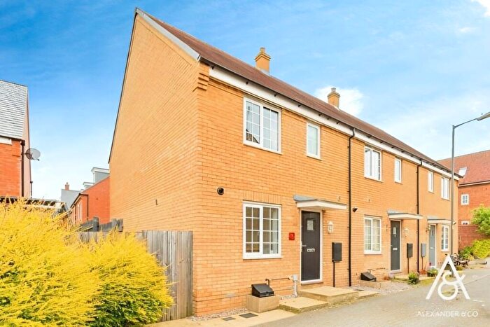 3 Bedroom End Of Terrace House For Sale In Constance Street, Buckingham, Buckinghamshire, MK18