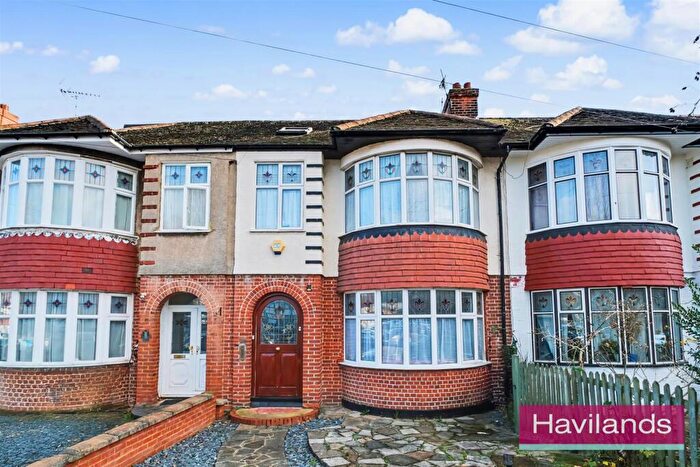 4 Bedroom Terraced House For Sale In Laburnum Grove, London, N21