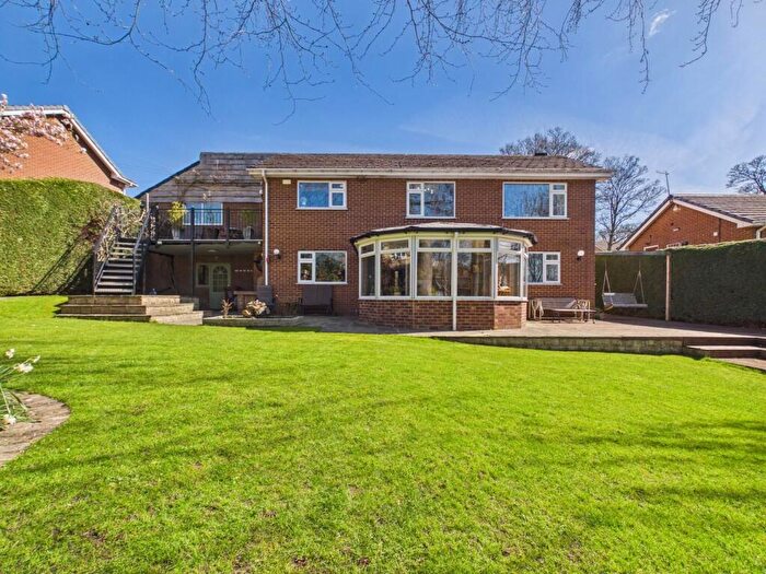 4 Bedroom Detached House For Sale In Woodvale Crescent, Bingley, BD16