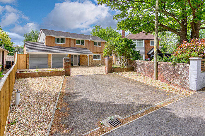3 Bedroom Detached House For Sale In Ringwood Road, Walkford, Christchurch, BH23