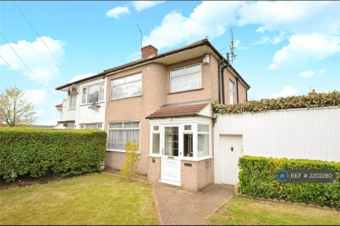 3 Bedroom Semi-Detached House To Rent In Holyrood Avenue, Harrow, HA2
