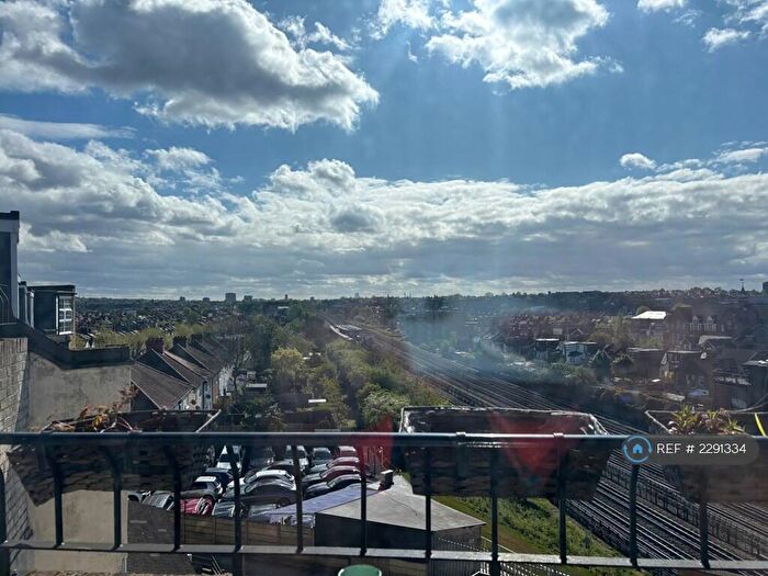 2 Bedroom Flat To Rent In Burnley Road, London, NW10