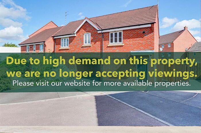 2 Bedroom Detached House To Rent In Coupe Gardens, Hucknall, Nottingham, NG15