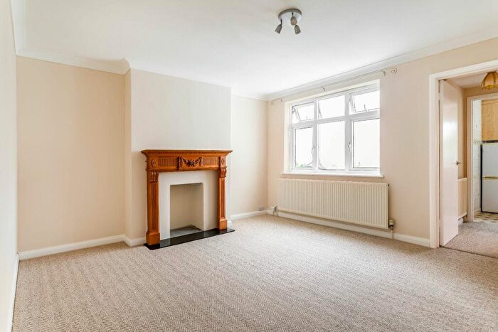 1 Bedroom Apartment To Rent In Shaftesbury Road, Brighton, BN1