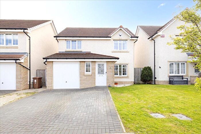 3 Bedroom Detached House For Sale In Cowdenfoot Loan, Dalkeith, EH22
