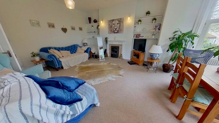 2 Bedroom Flat To Rent In St Anns Lane, Headingley, Leeds, LS4