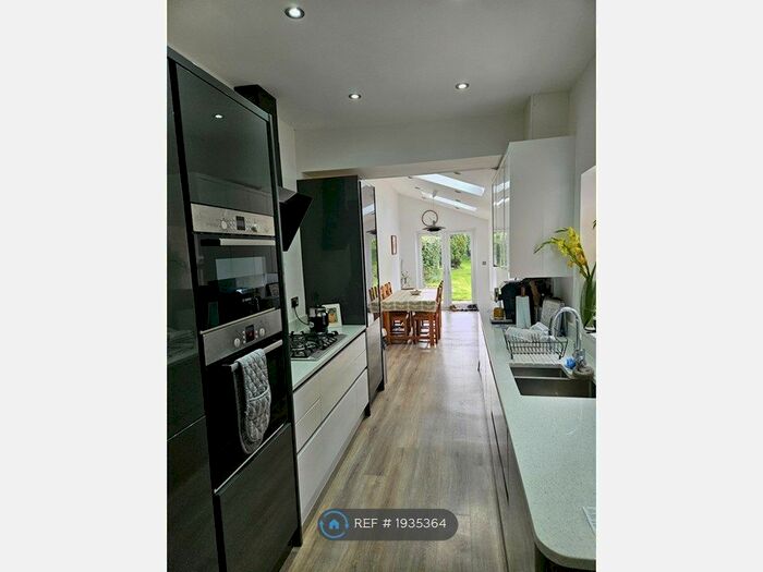 3 Bedroom End Of Terrace House To Rent In Green Lanes, Sutton Coldfield, B73