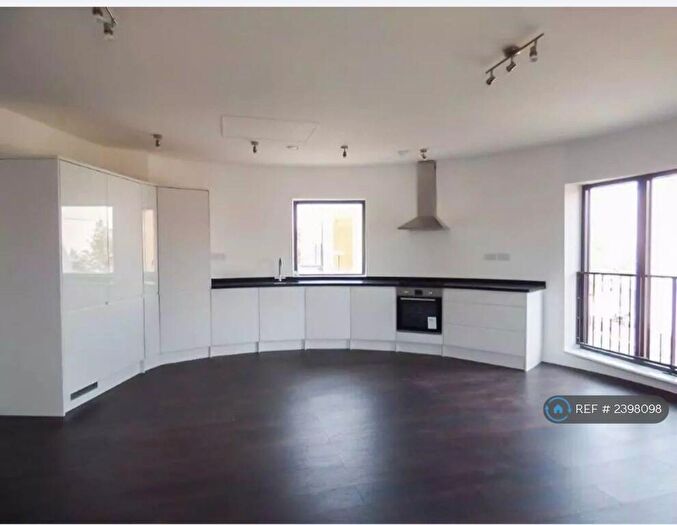 2 Bedroom Flat To Rent In New Road, Gravesend, DA11