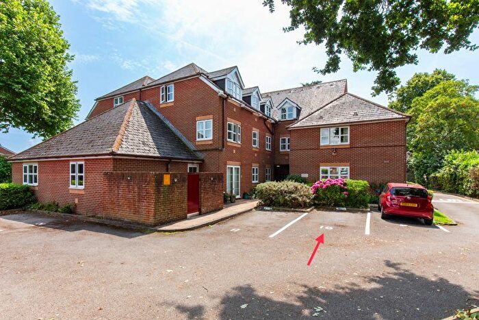 1 Bedroom Flat For Sale In Havant Road, Emsworth, PO10