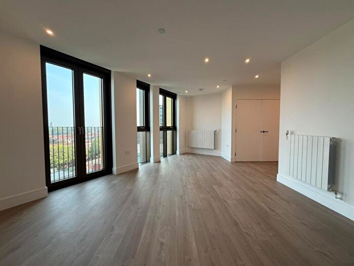 1 Bedroom Flat To Rent In Redwood Tower, Affinity View, London, E16