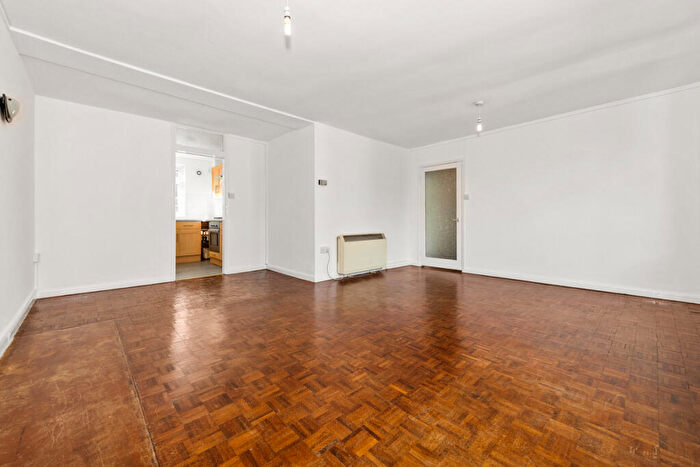 2 Bedroom Apartment To Rent In Crouch Hill, London, N8