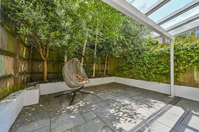 5 Bedroom House To Rent In Hertford Road, De Beauvoir Town, London, N1