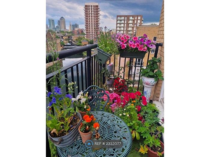 2 Bedroom Flat To Rent In Candle Street, London, E1