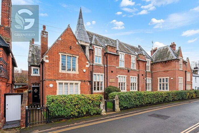 3 Bedroom End Terrace House For Sale In West Street, Ewell, KT17