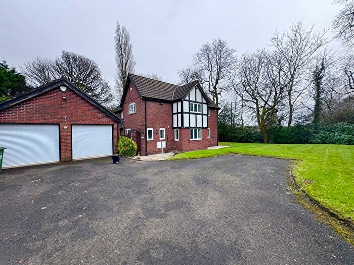 4 Bedroom Detached House To Rent In Chorley New Road, Bolton, BL1