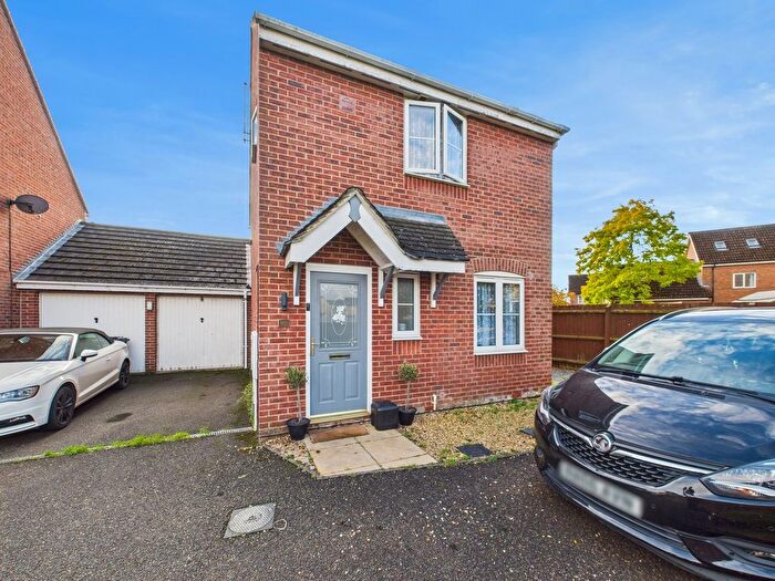 3 Bedroom Detached House For Sale In Rosemary Way, Downham Market, PE38