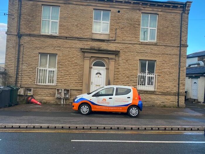 2 Bedroom Flat To Rent In Dick Lane, Tyersal, Bradford, BD4