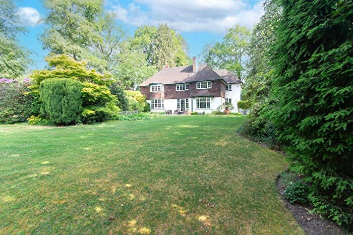 5 Bedroom Detached House For Sale In Stockton Avenue, Fleet, GU51