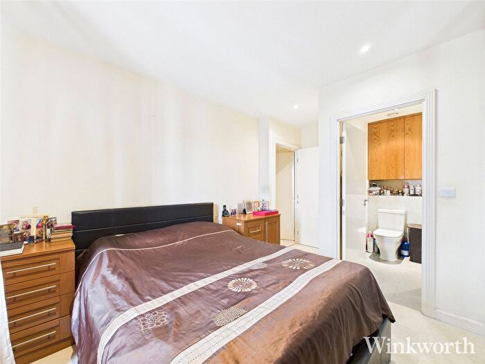 2 Bedroom Flat To Rent In Drayton Green Road, London, W13