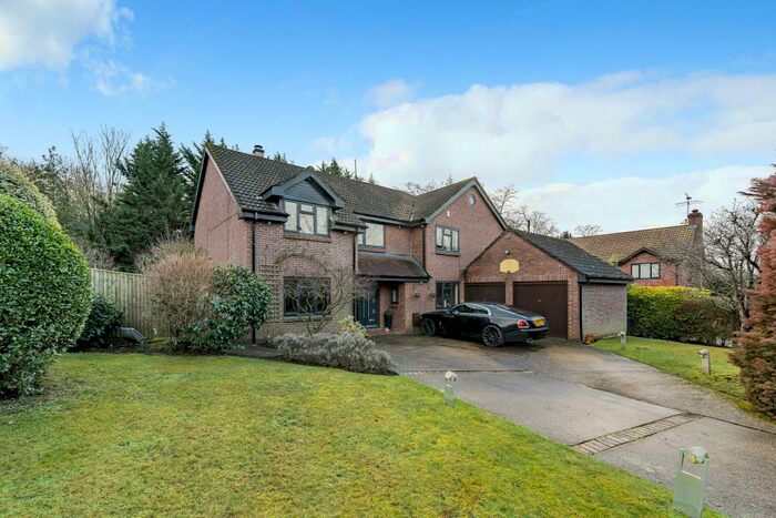 5 Bedroom Detached House To Rent In Ascot, Berkshire, SL5