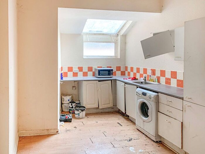6 Bedroom End Of Terrace House For Sale In High Street, Chard, Somerset, TA20