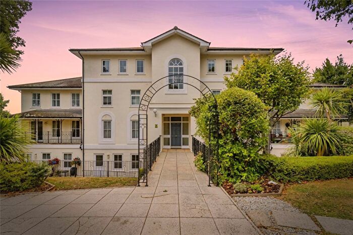 1 Bedroom Flat For Sale In St. Marychurch Road, Torquay, Devon, TQ1