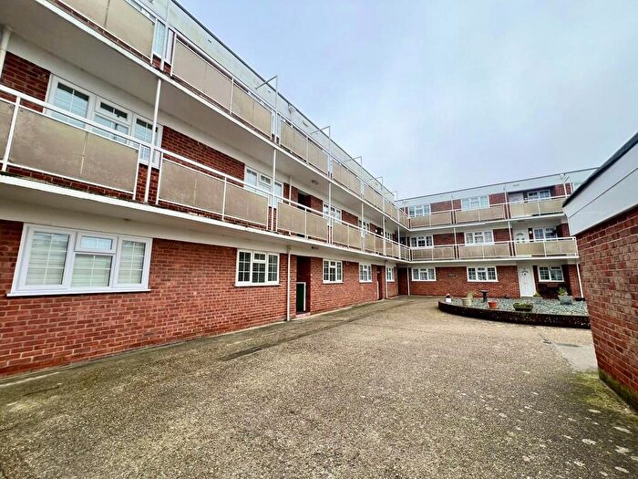 2 Bedroom Flat To Rent In Mark Anthony Court, Hayling Island, PO11