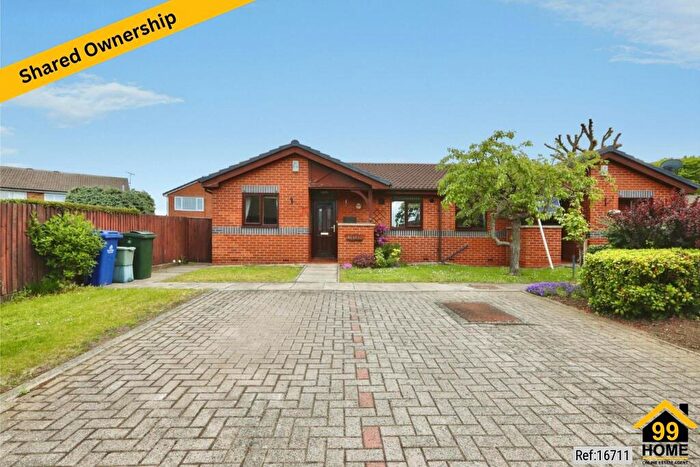 2 Bedroom Bungalow For Sale In Tynedale Court, Kirk Sandall, Doncaster, DN3