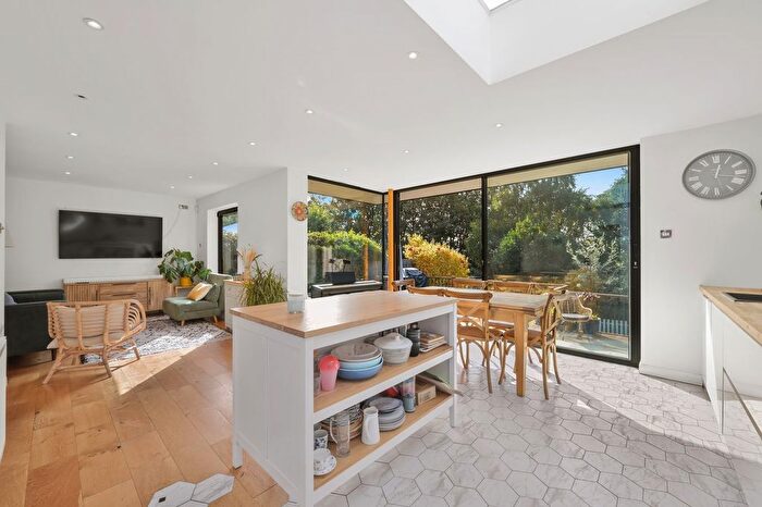 3 Bedroom Semi Detached House For Sale In Segrave Close, Weybridge, KT13