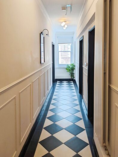 3 Bedroom Apartment To Rent In Mare Street, London, E8