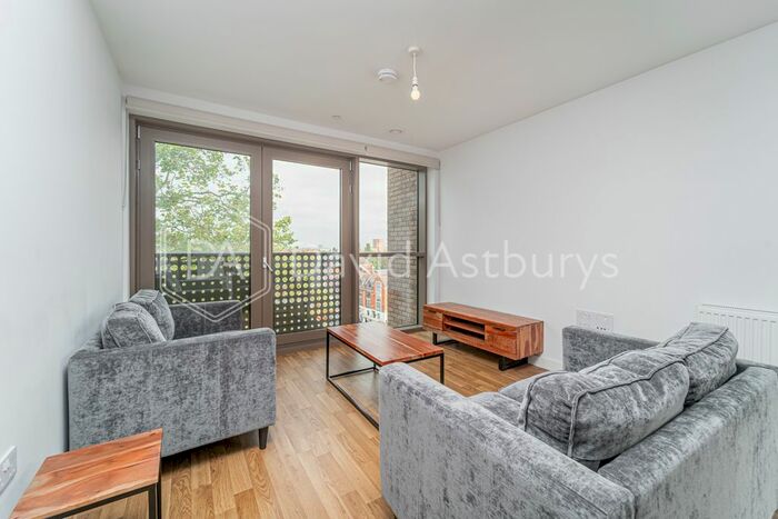 2 Bedroom Flat To Rent In Seven Sisters Road, Tottenham, London, N15