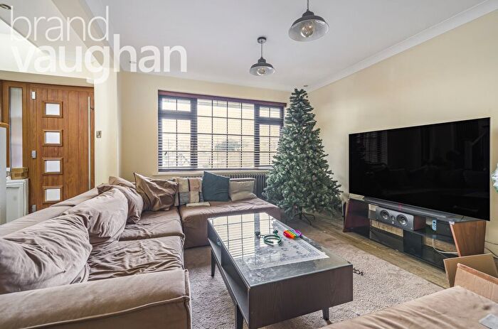 5 Bedroom Detached House To Rent In Hamsey Road, Saltdean, Brighton, BN2