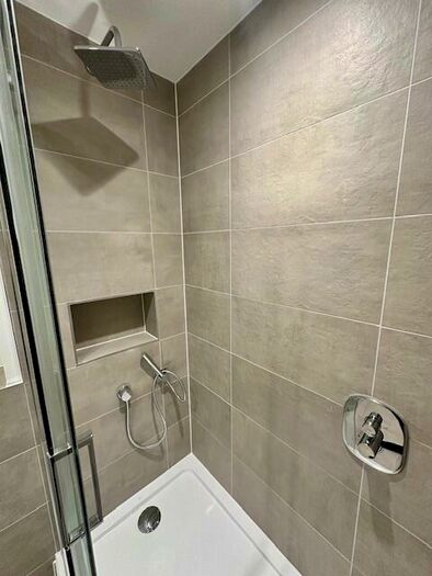 2 Bedroom Apartment To Rent In Crown Lane, Maidenhead, SL6