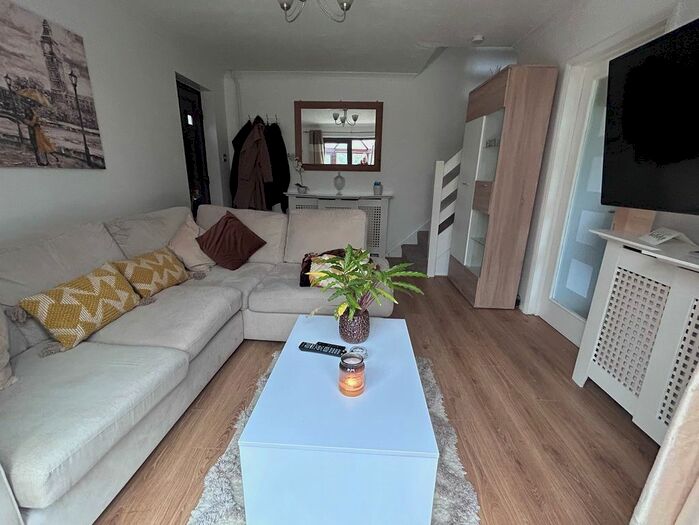 2 Bedroom Property To Rent In Old Heath Road, Colchester, CO2