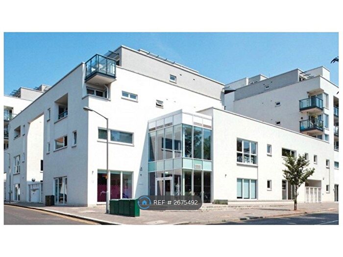 2 Bedroom Flat To Rent In Point Pleasant, London, SW18