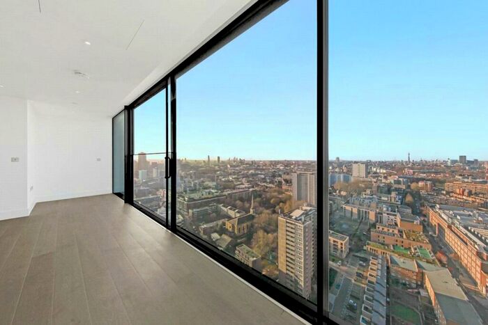 2 Bedroom Flat To Rent In Carrara Tower, London, EC1V