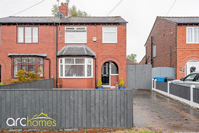 3 Bedroom Semi-Detached House For Sale In Butts Avenue, Leigh, WN7