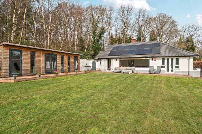 3 Bedroom Detached Bungalow For Sale In Herons Lea, Copthorne, RH10