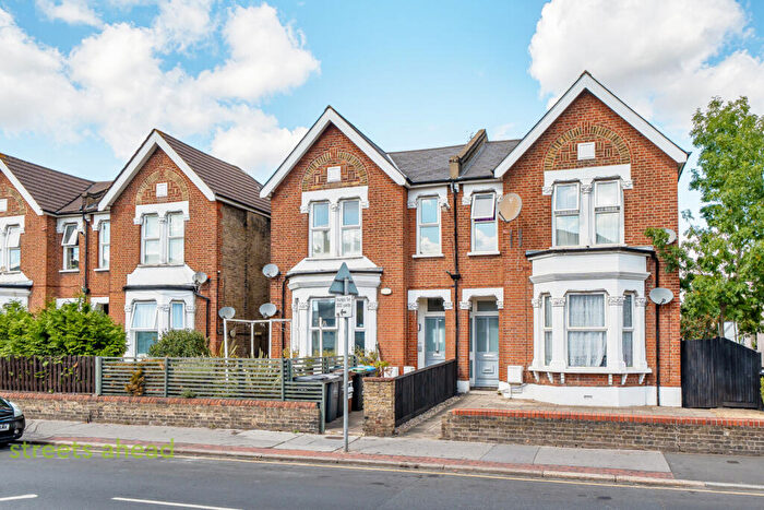 2 Bedroom Apartment For Sale In Brigstock Road, Thornton Heath, CR7