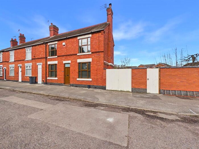 2 Bedroom End Of Terrace House To Rent In Heath End Road, Nuneaton, CV10