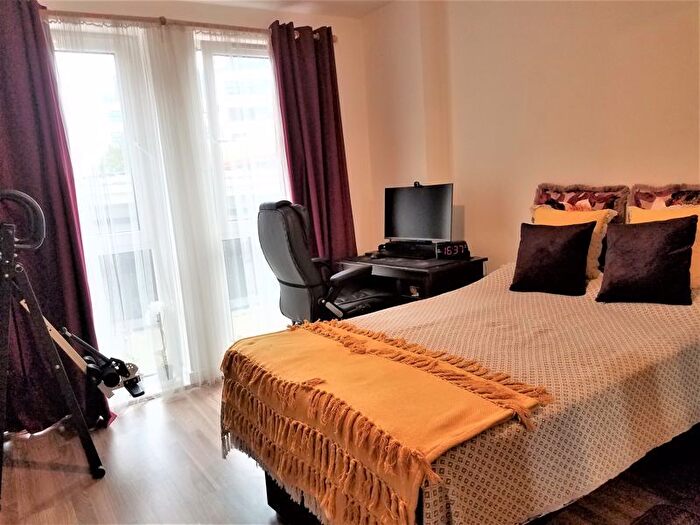 2 Bedroom Flat To Rent In Northolt Road, South Harrow, Harrow, HA2