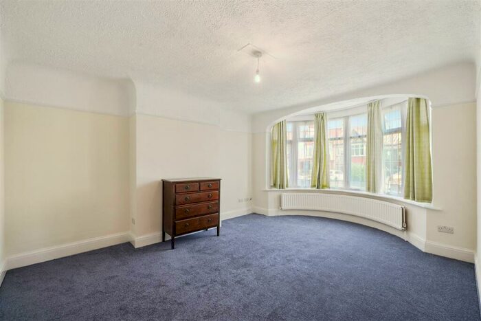 2 Bedroom Maisonette To Rent In Wembley Hill Road, Wembley, HA9