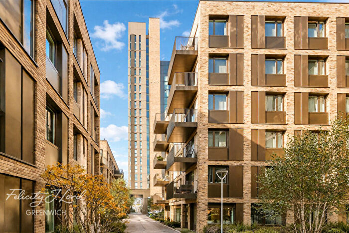 2 Bedroom Apartment To Rent In Moulding Lane, London, SE14